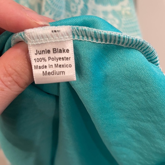 🥳5 for $25 sale! #5for25 Darling dress! Great condition! Stretchy - Picture 4 of 9